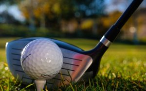 Vì sao cần phải cầm gậy golf chuẩn?