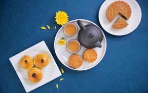 Cách thưởng thức trà và bánh một cách tinh tế