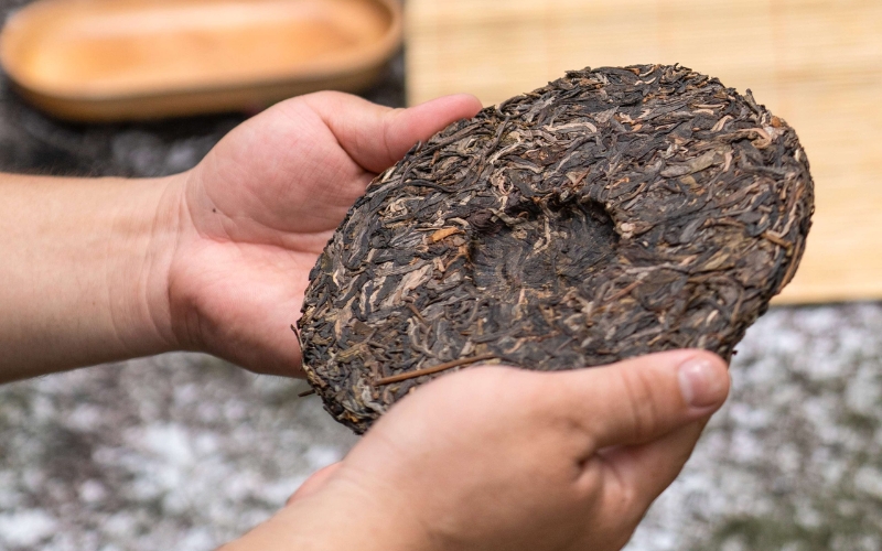 Bước 1: Quan sát và đánh giá bánh trà