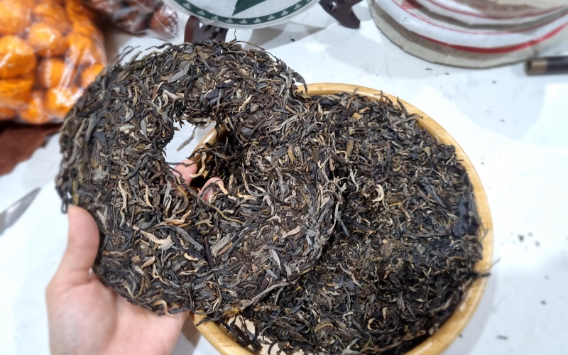 Một số lưu ý quan trọng khi tách bánh trà Phổ Nhĩ