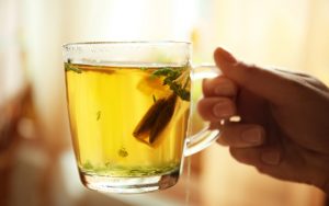 Tại sao trà có tác dụng hỗ trợ giảm đau bụng kinh