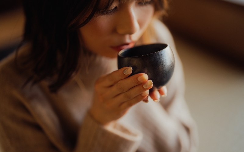 Có nên uống trà điều hòa kinh nguyệt hàng ngày không