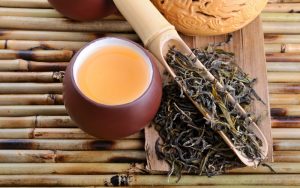 Người mới uống nên chọn loại trà nào thơm dễ uống