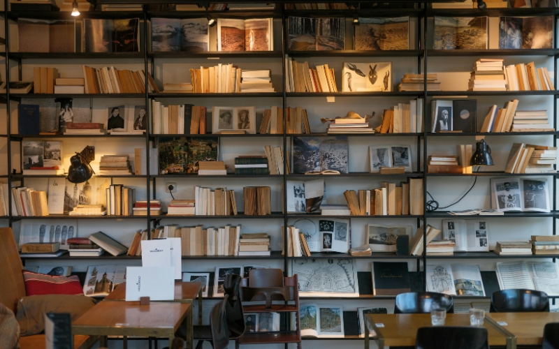 Mô hình cafe sách