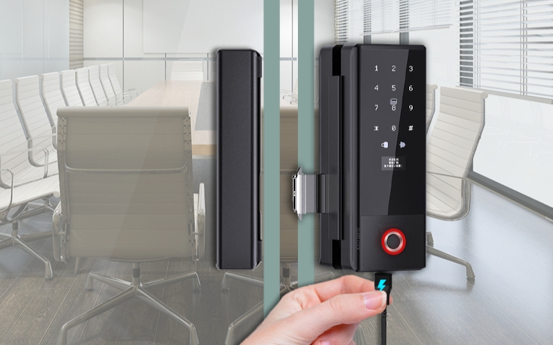 Đánh giá tình trạng cửa đã từng lắp khóa hay chưa