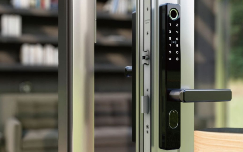 Lợi ích khi sử dụng khóa cửa kính điện tử