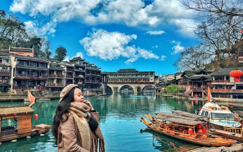 nhược điểm du lịch tự túc